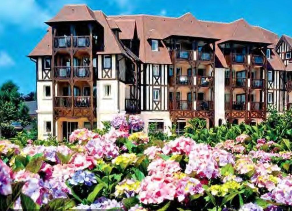 Le Cosy Residence Du Golf 多维尔 外观 照片